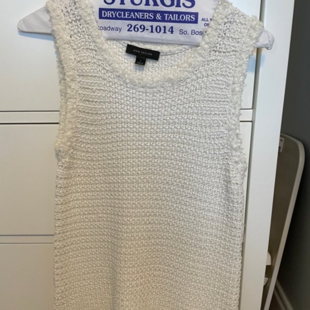 Ann Taylor sleeveless sweater